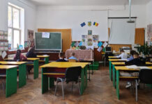 Într-o școală veche de 100 de ani din Prahova mai învață doar șapte copii